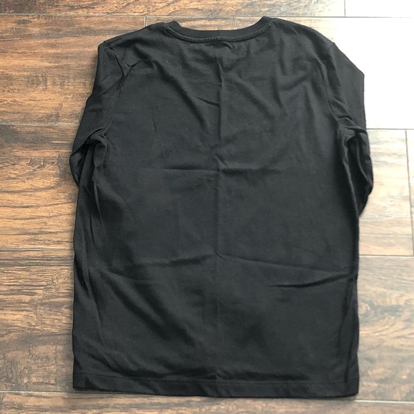 Old Navy Black Crew Neck Long Sleeved Tee NWOT - Picture 2 of 4